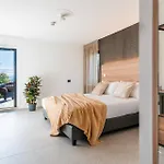 Hub Hotel 3*