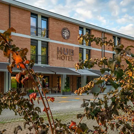 Hub Hotel 3*