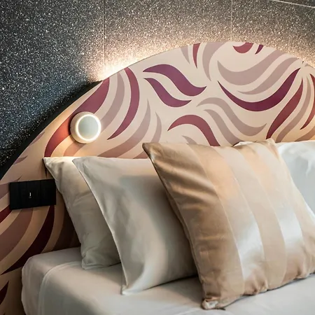 Hub Hotel