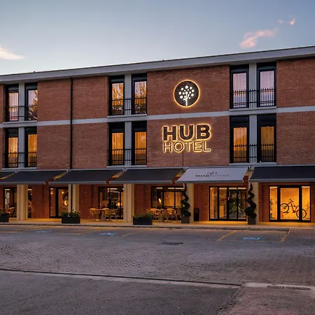 酒店 Hub 古比奥